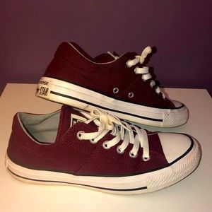 Converse burgundy like brand new!!! 7